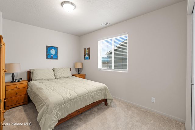 9785 N Berkshire ST, Hayden, ID 83835