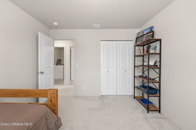 9785 N Berkshire ST, Hayden, ID 83835