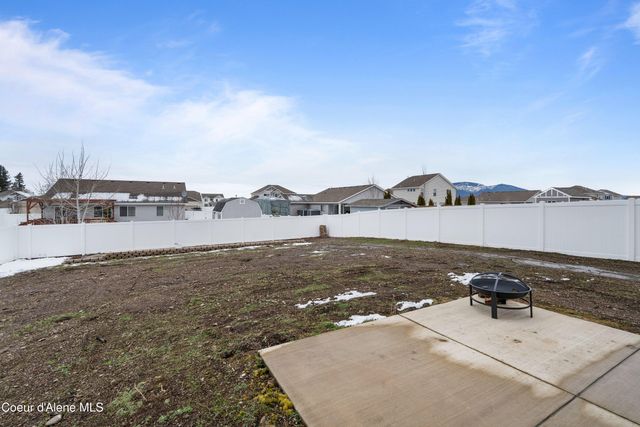 9785 N Berkshire ST, Hayden, ID 83835