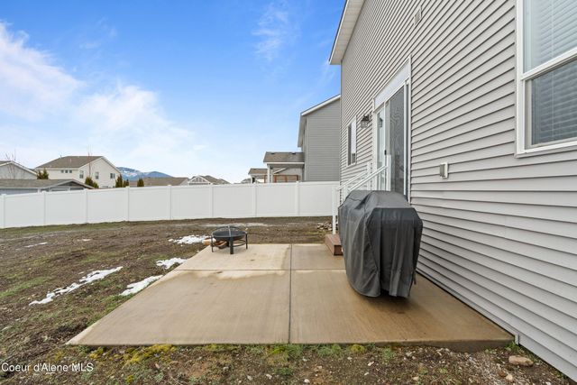9785 N Berkshire ST, Hayden, ID 83835