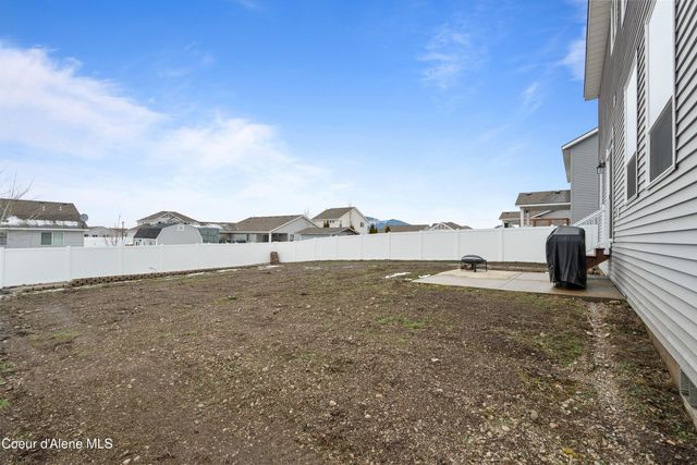 9785 N Berkshire ST, Hayden, ID 83835