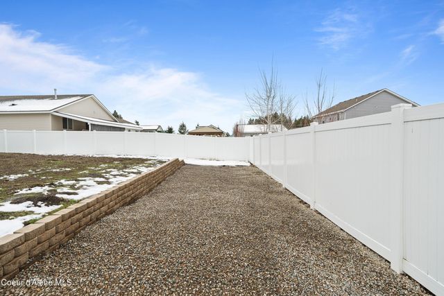 9785 N Berkshire ST, Hayden, ID 83835