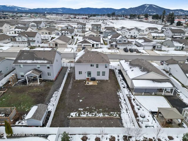 9785 N Berkshire ST, Hayden, ID 83835