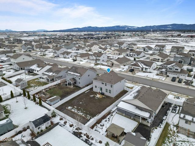 9785 N Berkshire ST, Hayden, ID 83835