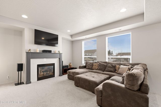 9785 N Berkshire ST, Hayden, ID 83835