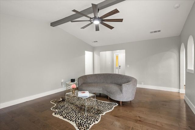 1405 Timberline Drive, Benbrook, TX 76126