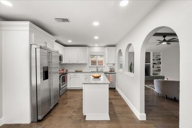 1405 Timberline Drive, Benbrook, TX 76126