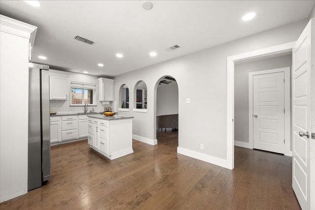 1405 Timberline Drive, Benbrook, TX 76126