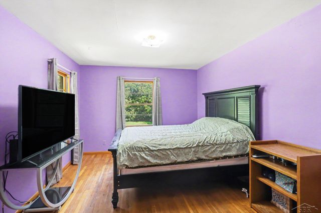 4270 Shattuck Road, Saginaw, MI 48603