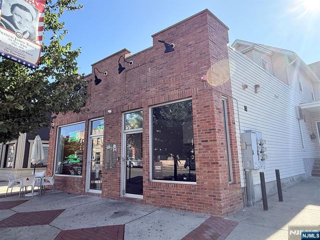 534 Kearny Avenue STORE RIGHT, Kearny, NJ 07032
