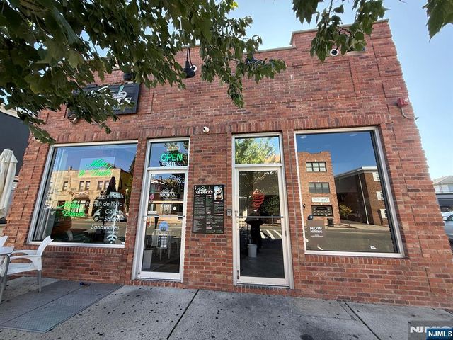 534 Kearny Avenue STORE RIGHT, Kearny, NJ 07032