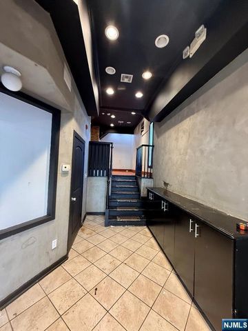 534 Kearny Avenue STORE RIGHT, Kearny, NJ 07032