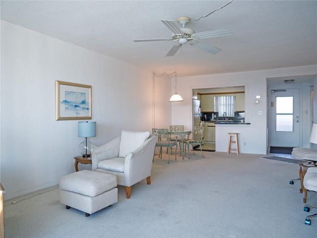 7000 BEACH PLAZA 202, St Pete Beach, FL 33706