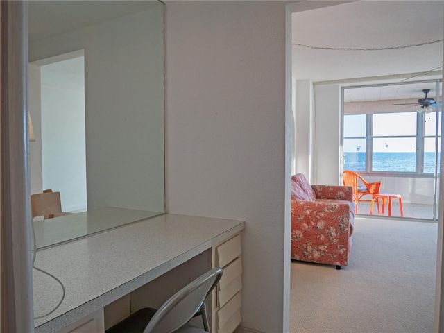 7000 BEACH PLAZA 202, St Pete Beach, FL 33706