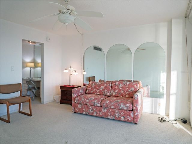 7000 BEACH PLAZA 202, St Pete Beach, FL 33706