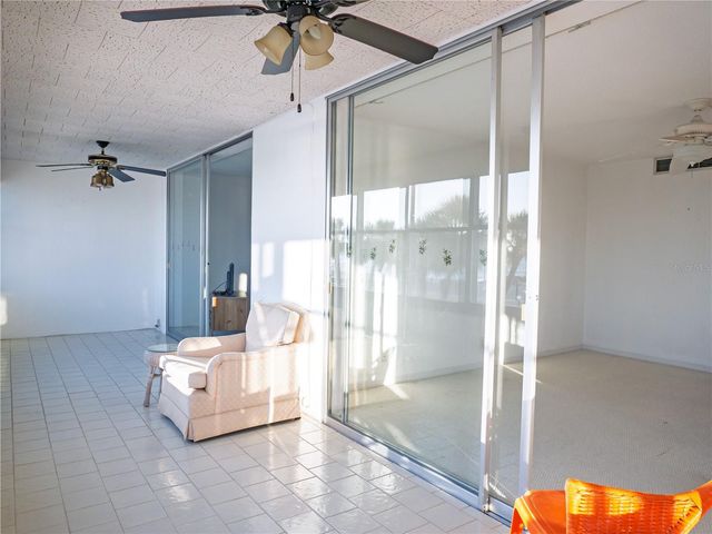 7000 BEACH PLAZA 202, St Pete Beach, FL 33706