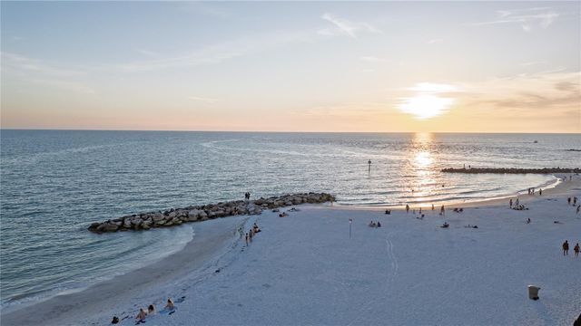 7000 BEACH PLAZA 202, St Pete Beach, FL 33706