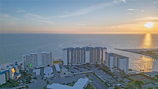 7000 BEACH PLAZA 202, St Pete Beach, FL 33706