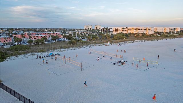 7000 BEACH PLAZA 202, St Pete Beach, FL 33706