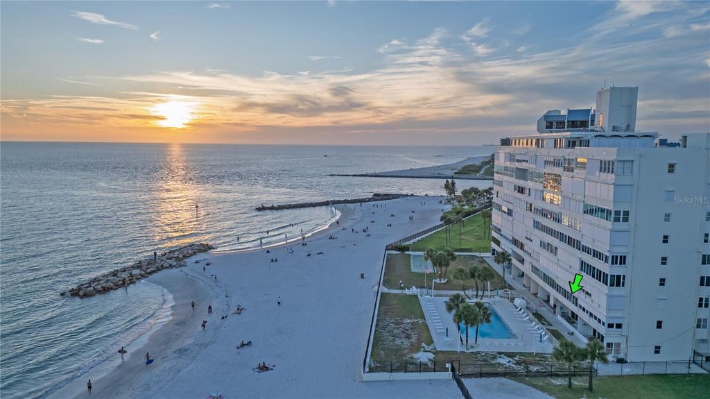 7000 BEACH PLAZA 202, St Pete Beach, FL 33706