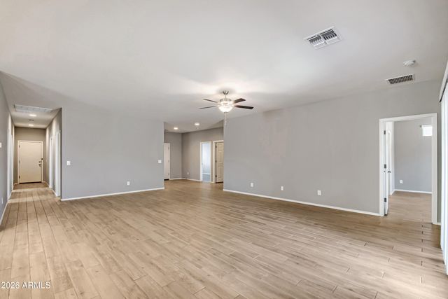 6926 W TOWNLEY Avenue, Peoria, AZ 85345