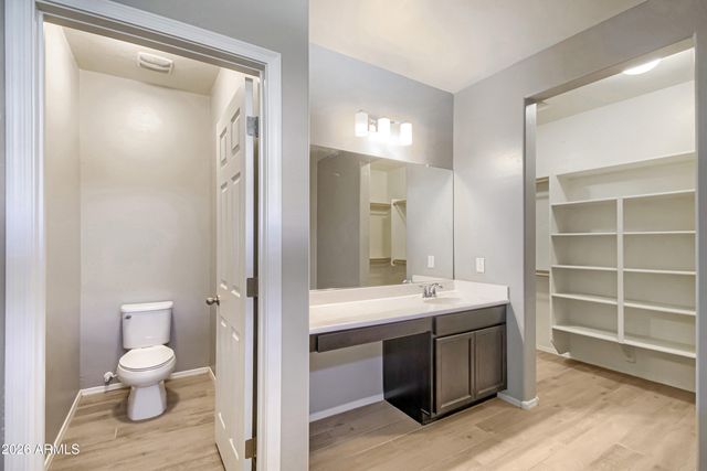 6926 W TOWNLEY Avenue, Peoria, AZ 85345