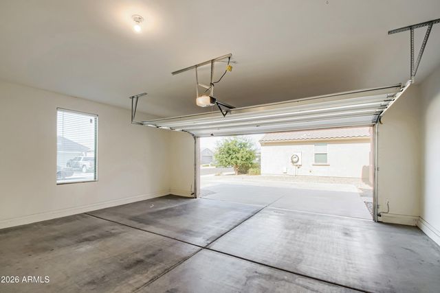 6926 W TOWNLEY Avenue, Peoria, AZ 85345