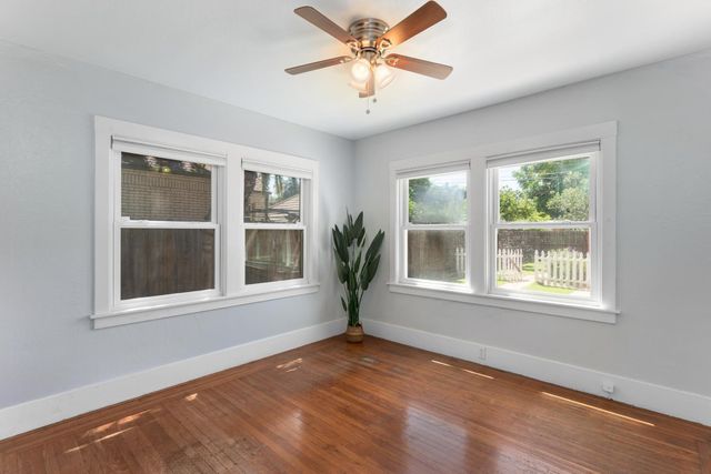 4948-4946 10th Ave, Sacramento, CA 95820