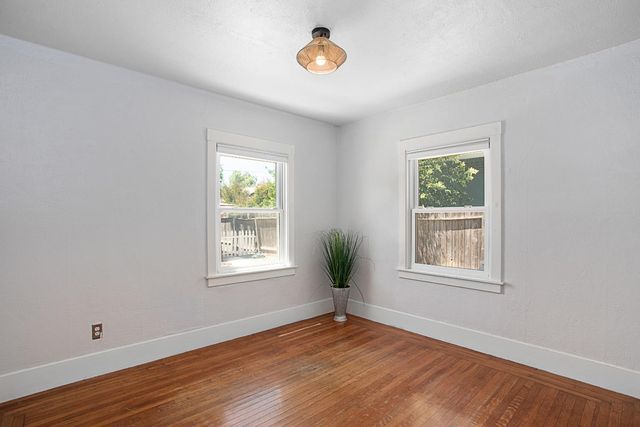 4948-4946 10th Ave, Sacramento, CA 95820