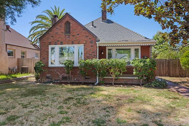 4948-4946 10th Ave, Sacramento, CA 95820