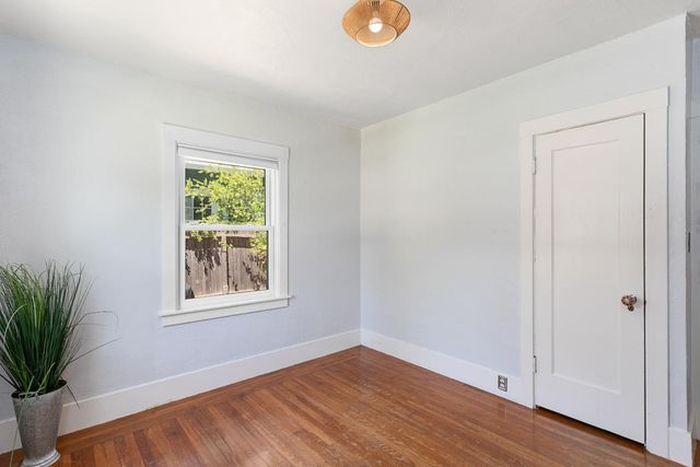 4948-4946 10th Ave, Sacramento, CA 95820