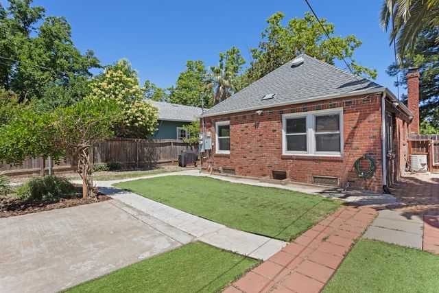 4948-4946 10th Ave, Sacramento, CA 95820