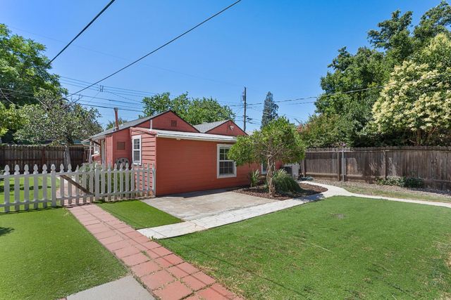 4948-4946 10th Ave, Sacramento, CA 95820