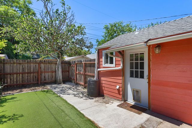 4948-4946 10th Ave, Sacramento, CA 95820