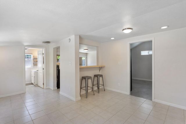 4948-4946 10th Ave, Sacramento, CA 95820