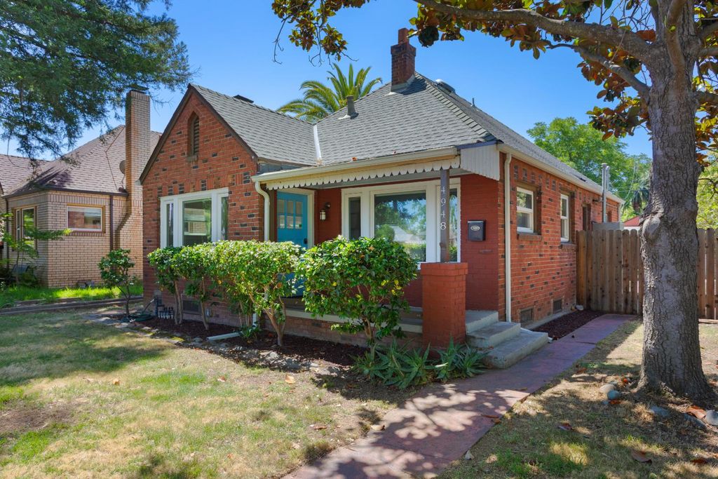 4948-4946 10th Ave, Sacramento, CA 95820