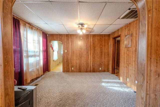 1104 W 4th Street, Coffeyville, KS 67337