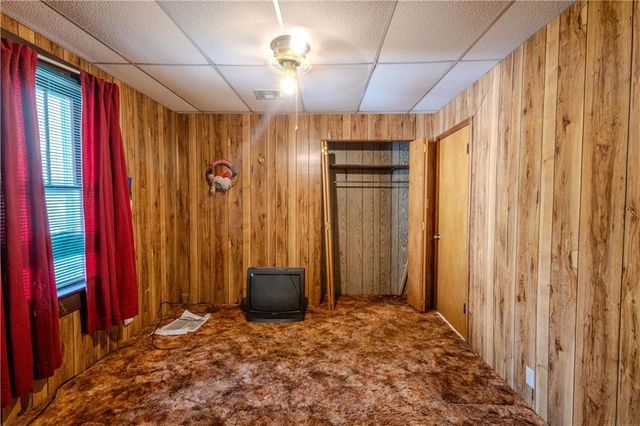 1104 W 4th Street, Coffeyville, KS 67337