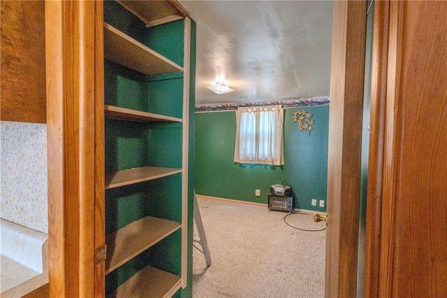 1104 W 4th Street, Coffeyville, KS 67337