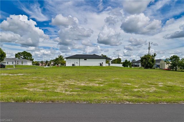 1320 NE 19th ST, Cape Coral, FL 33909