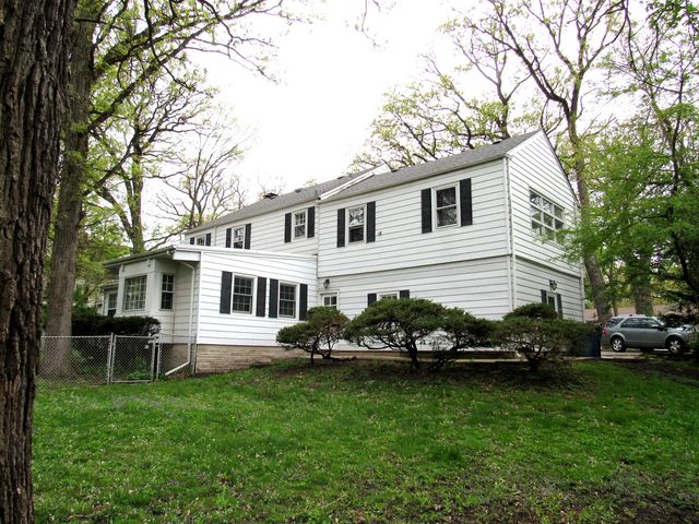 12617 S 74th Avenue, Palos Heights, IL 60463