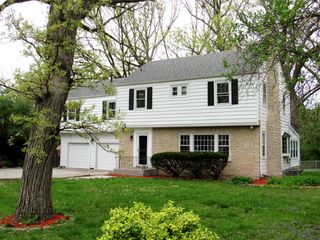 12617 S 74th Avenue, Palos Heights, IL 60463