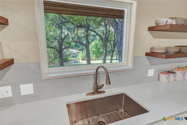 1380 Ponderosa Drive, New Braunfels, TX 78132