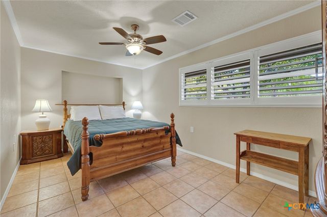 1380 Ponderosa Drive, New Braunfels, TX 78132
