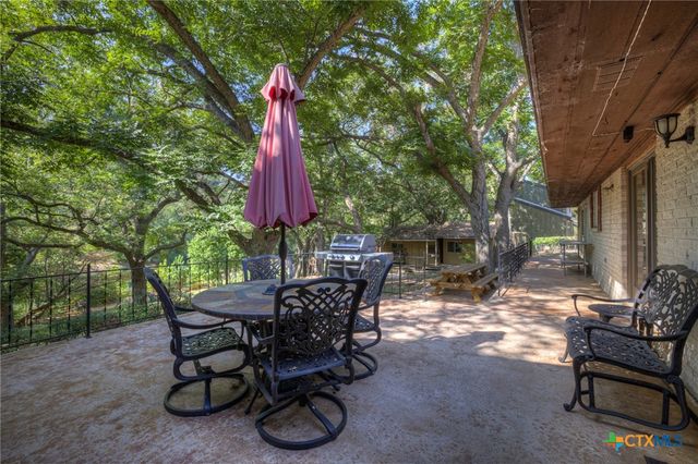 1380 Ponderosa Drive, New Braunfels, TX 78132