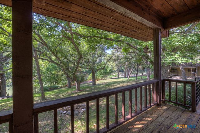 1380 Ponderosa Drive, New Braunfels, TX 78132