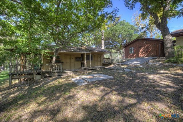 1380 Ponderosa Drive, New Braunfels, TX 78132