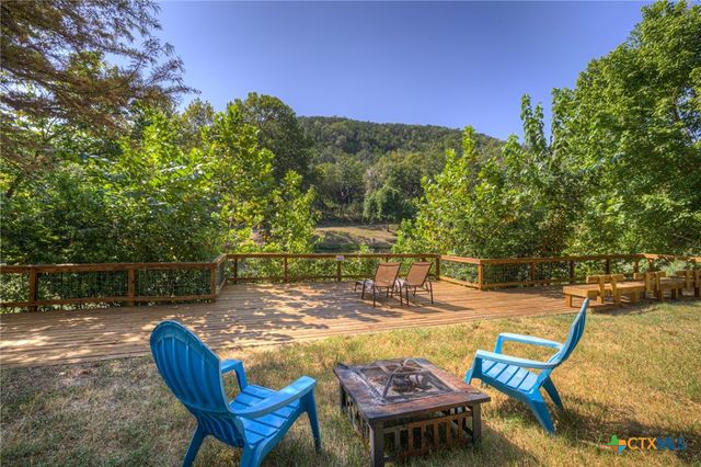 1380 Ponderosa Drive, New Braunfels, TX 78132