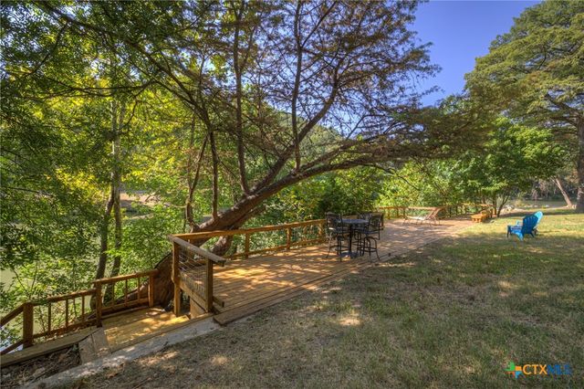 1380 Ponderosa Drive, New Braunfels, TX 78132
