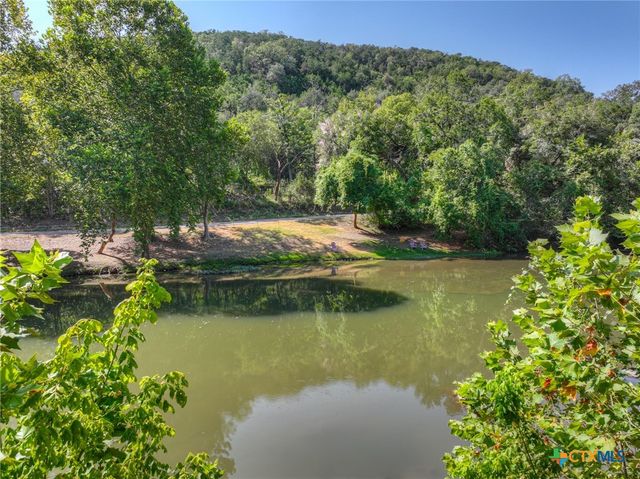 1380 Ponderosa Drive, New Braunfels, TX 78132
